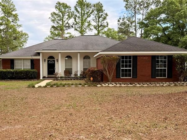 6725 Barnes Drive E, Theodore, AL 36582