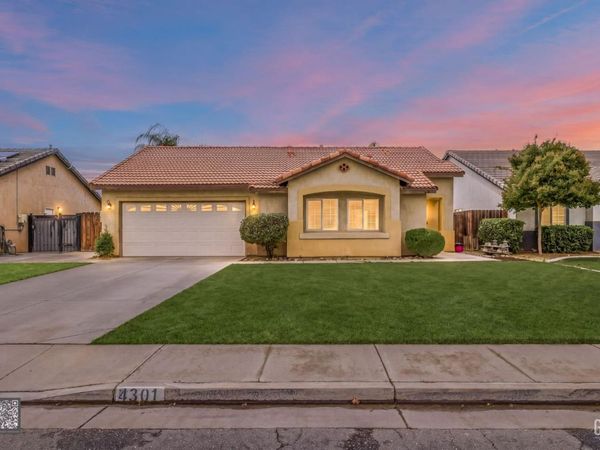 4301 Pacific Grove Court, Bakersfield, CA 93312