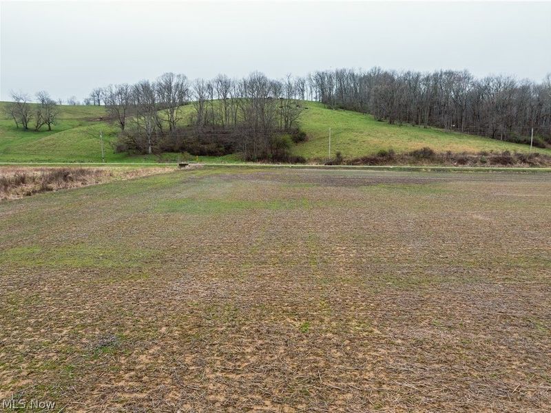 Licking Valley Road , Frazeysburg, OH 43830 Photo 8