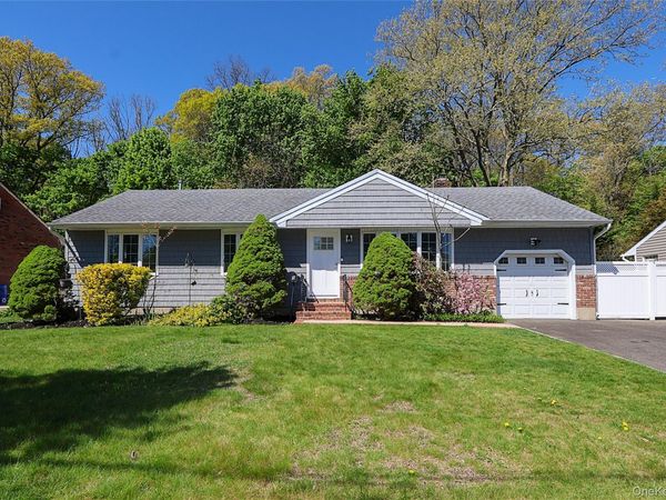 5 Mapletree Lane, South Huntington, NY 11746