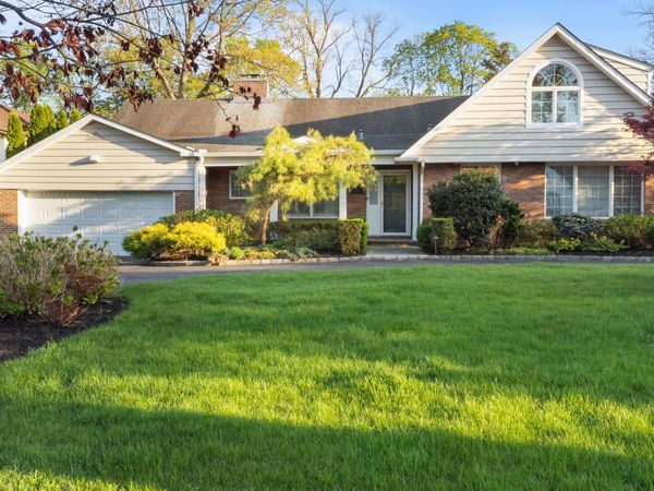 46 Nassau Drive , Great Neck, NY 11021