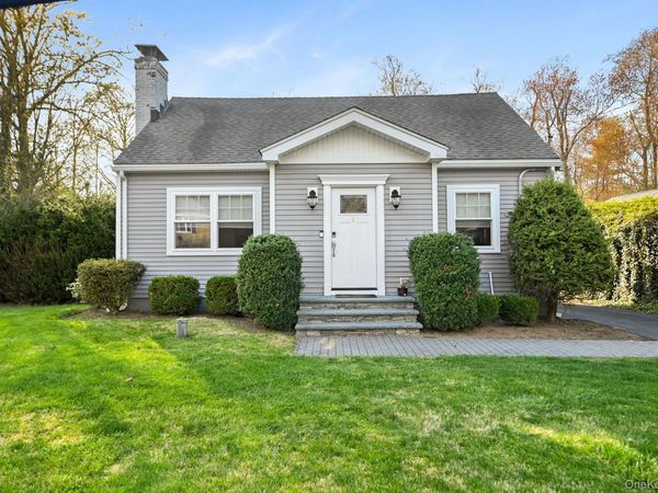 15 Maryland Avenue , Armonk, NY 10504