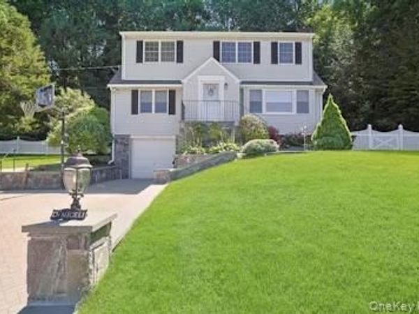 328 Linda Avenue, Hawthorne, NY 10532