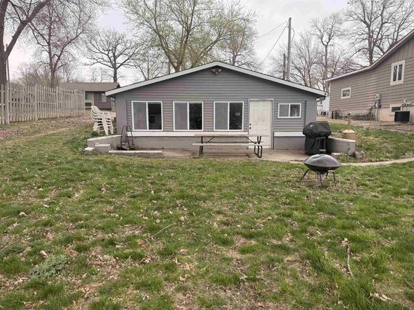 136 Rohr Street , Arnolds Park, IA 51331