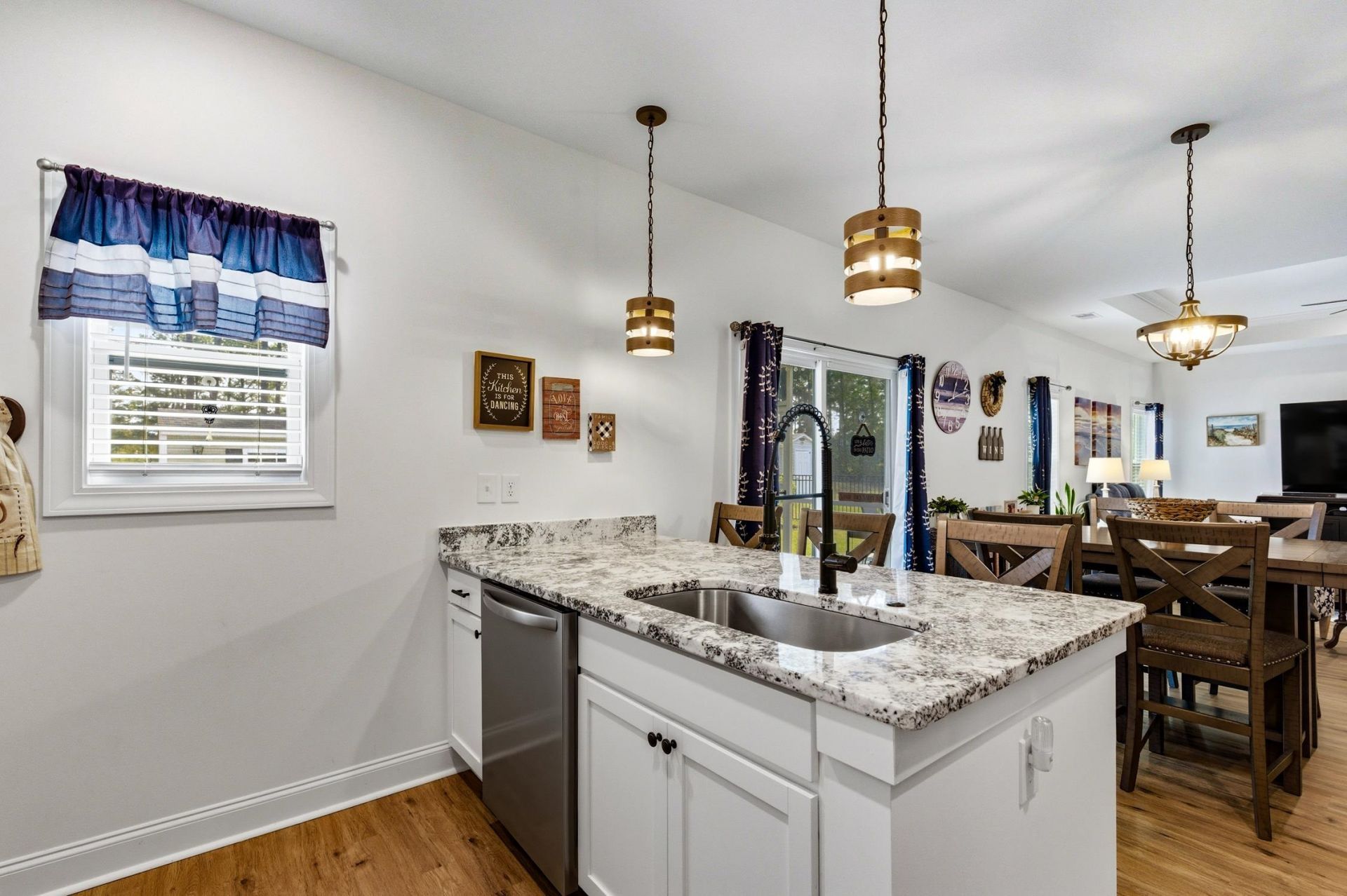 382 Long Meadow Dr. Photo 14