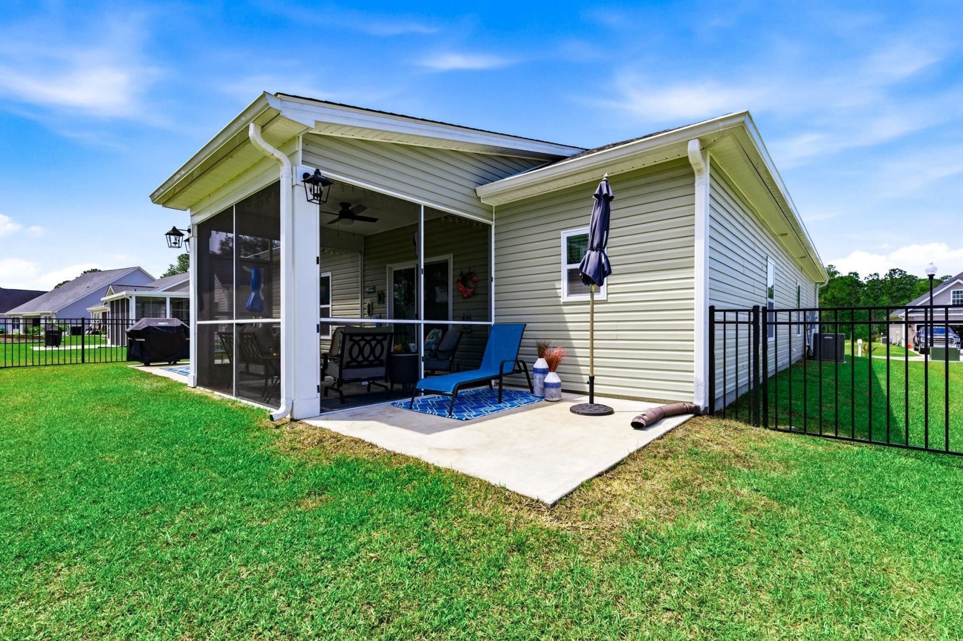 382 Long Meadow Dr. Photo 33