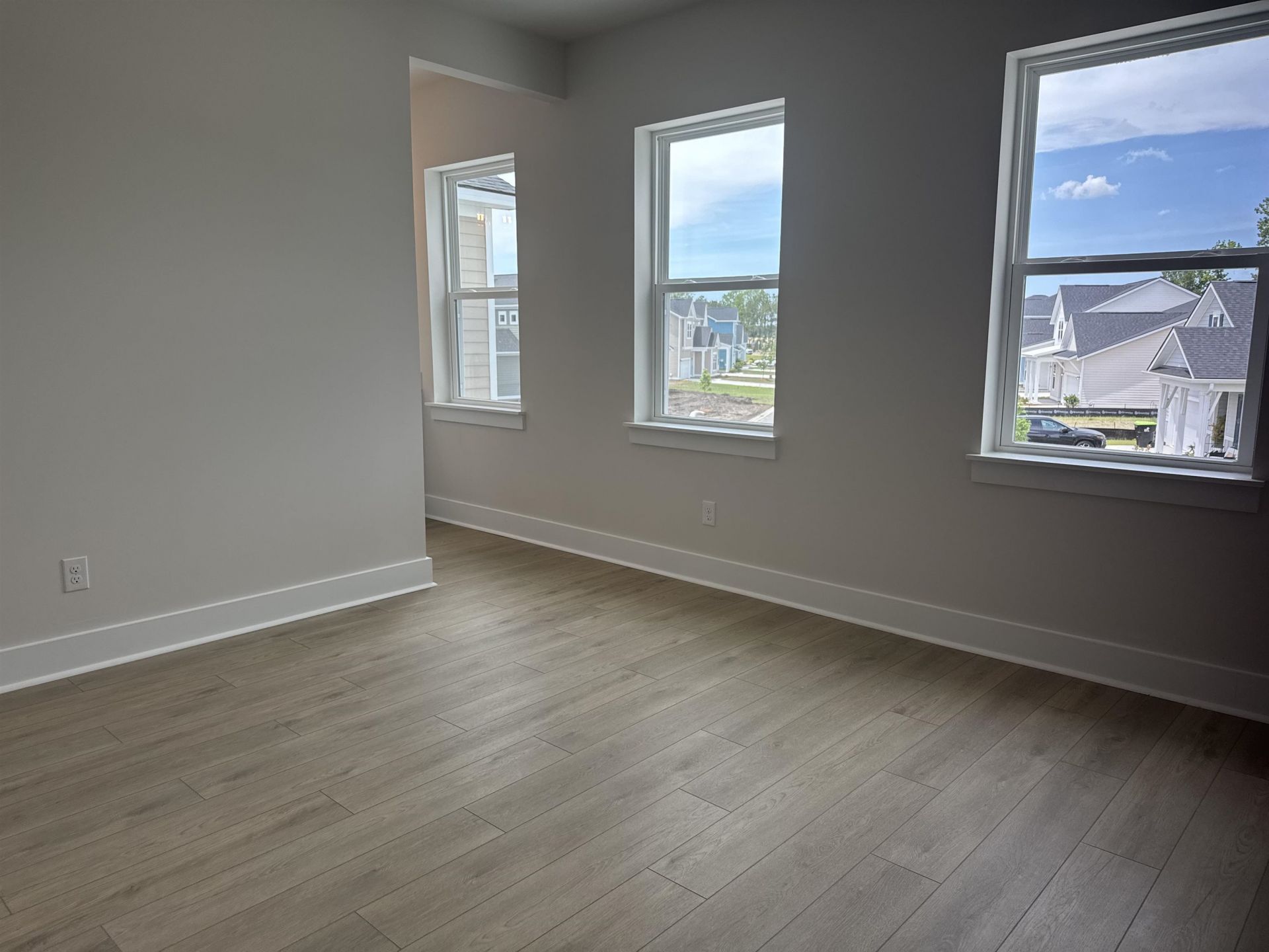 1004 Triton Ave.  Photo 22