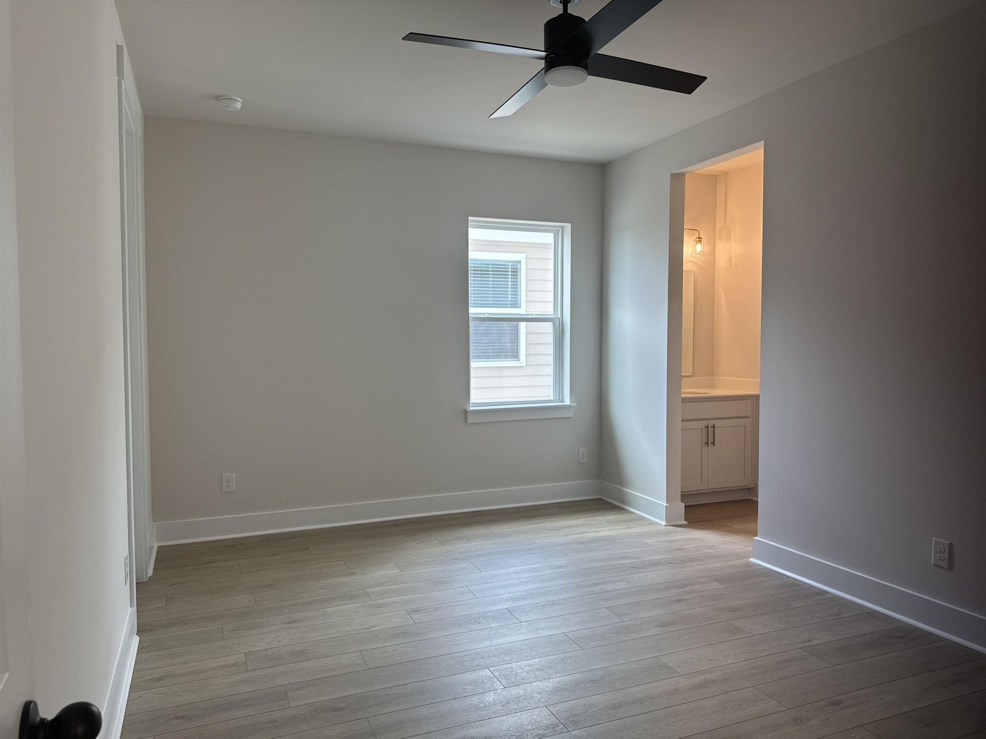 1004 Triton Ave.  Photo 27