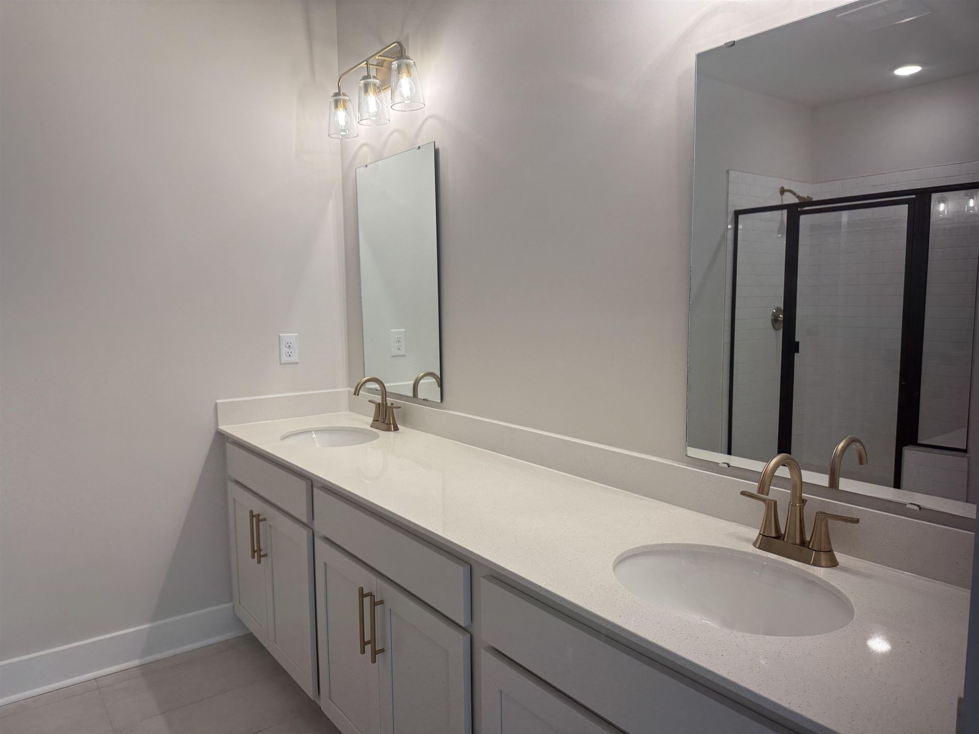 1004 Triton Ave.  Photo 31