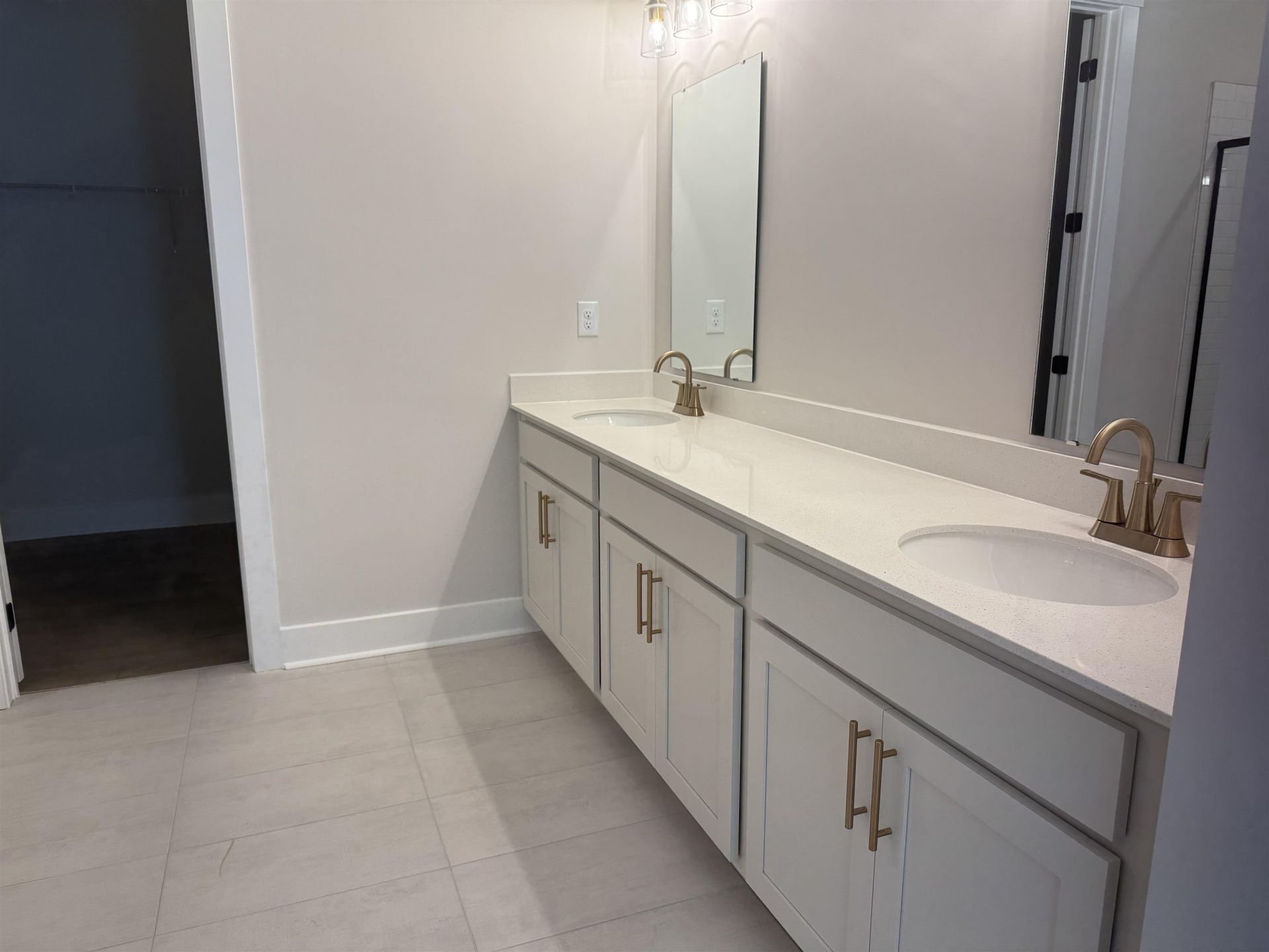 1004 Triton Ave.  Photo 32