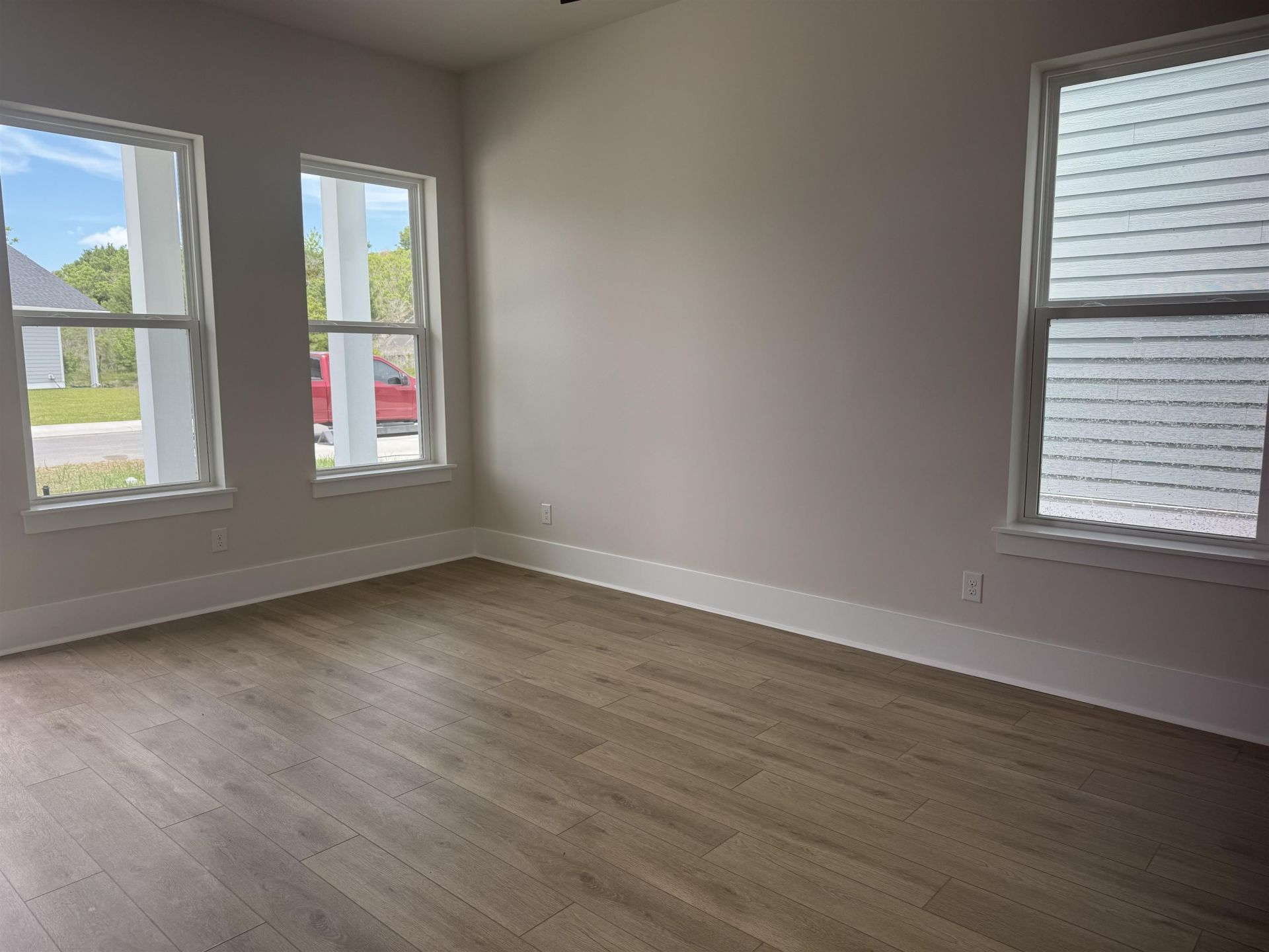 1004 Triton Ave.  Photo 41
