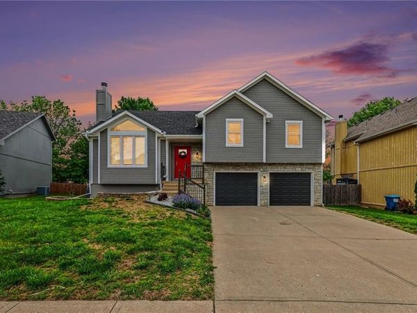 21218 W 56th Street, Shawnee, KS 66218