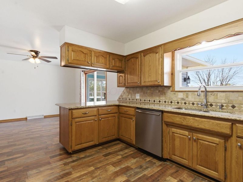 2445 Chandlersville , Zanesville, OH 43701 Photo 9