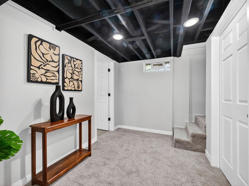 2398 Dunkirk Drive , Columbus, OH 43219 Photo 12