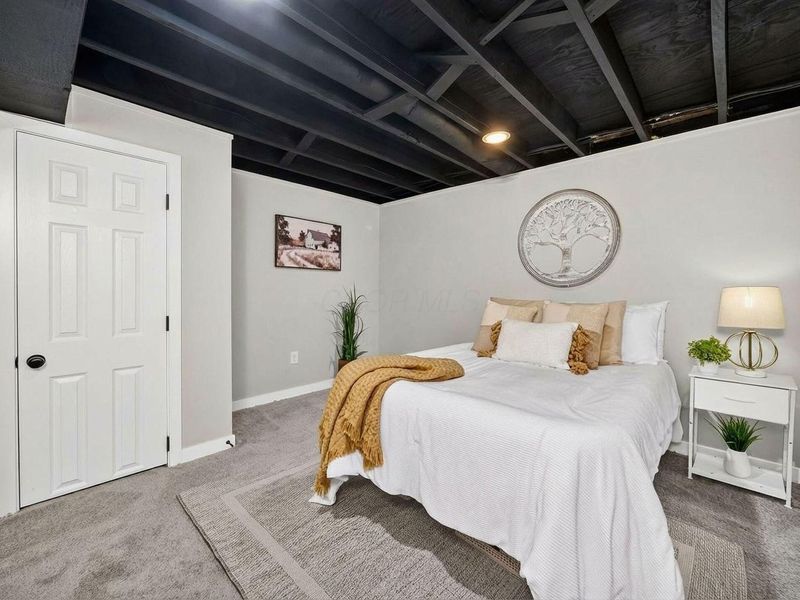 2398 Dunkirk Drive , Columbus, OH 43219 Photo 15