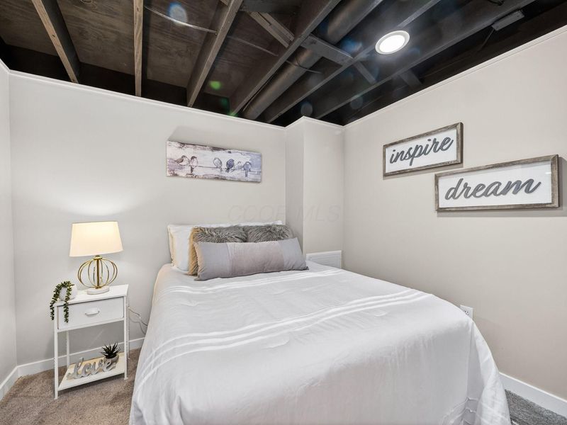 2398 Dunkirk Drive , Columbus, OH 43219 Photo 16