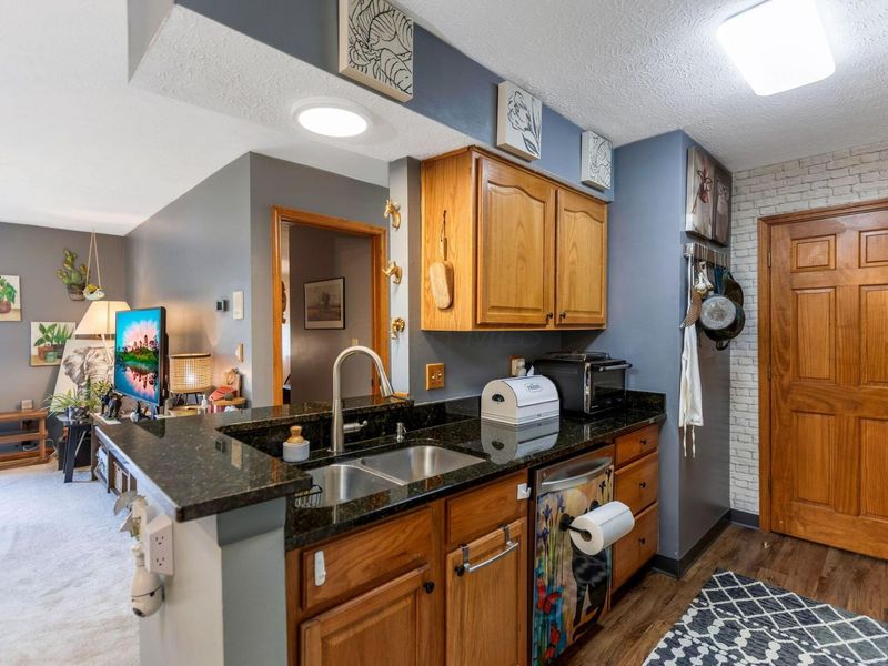 2229 Hedgerow Road , Unit 2229B, Columbus, OH 43220 Photo 13