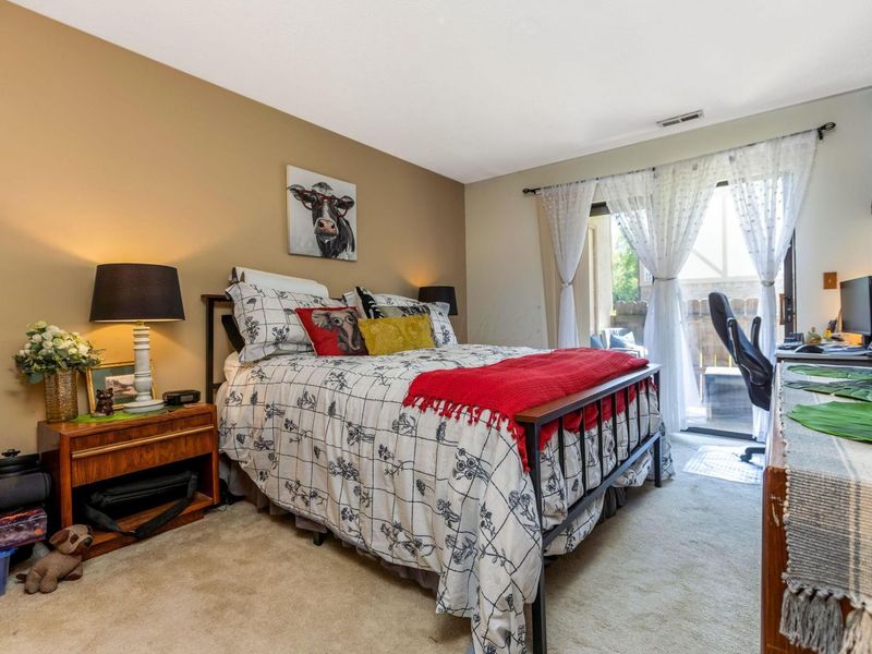 2229 Hedgerow Road , Unit 2229B, Columbus, OH 43220 Photo 17