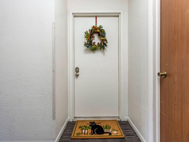 2229 Hedgerow Road , Unit 2229B, Columbus, OH 43220 Photo 3