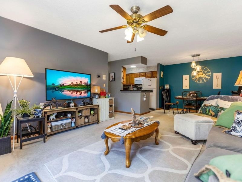 2229 Hedgerow Road , Unit 2229B, Columbus, OH 43220 Photo 8