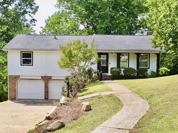 7412 Irongate Drive, Hixson, TN 37343