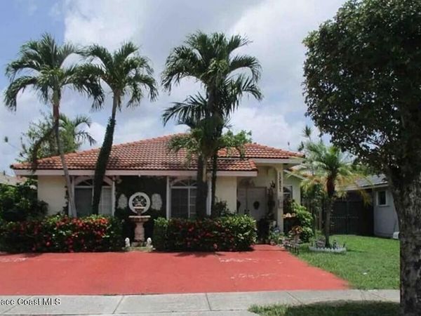 13857 SW 154th Street , Miami, FL 33177