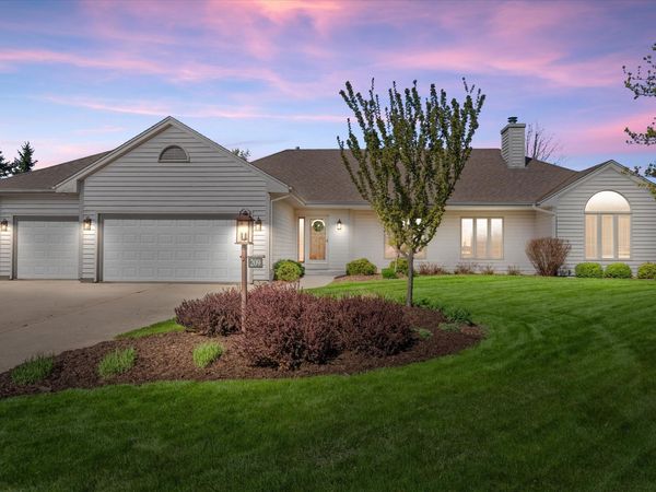 209 Green Valley Dr, Mount Pleasant, WI 53406