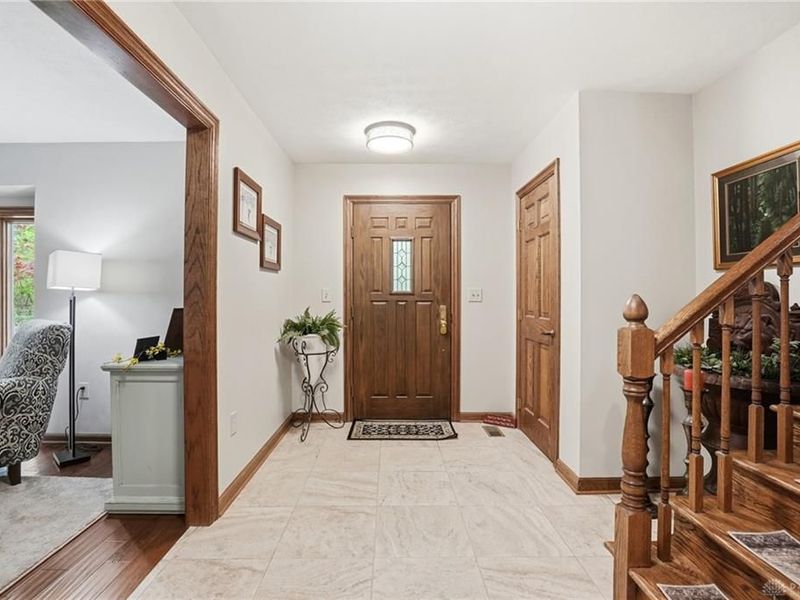 430 Leander Drive, Springfield Township, OH 45504 Photo 9