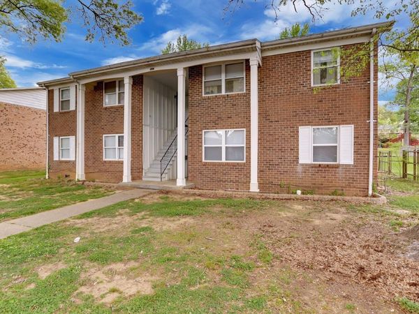 706 Village Lane, Newburgh, IN 47630