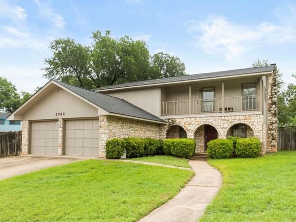1303 Creekview DR , Round Rock, TX 78681