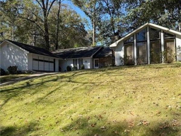 392 Greenfield Court , Marietta, GA 30068