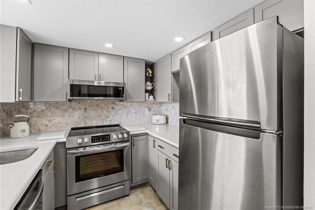 2929 SE Ocean Boulevard, Unit 104-7, Stuart, FL 34996 Photo