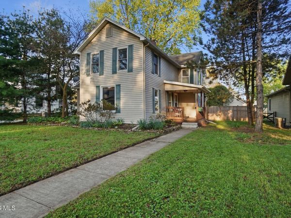 332 Buttonwood Avenue, Bowling Green, OH 43402