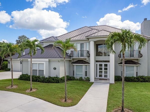 2090 Windsock Way, Wellington, FL 33414