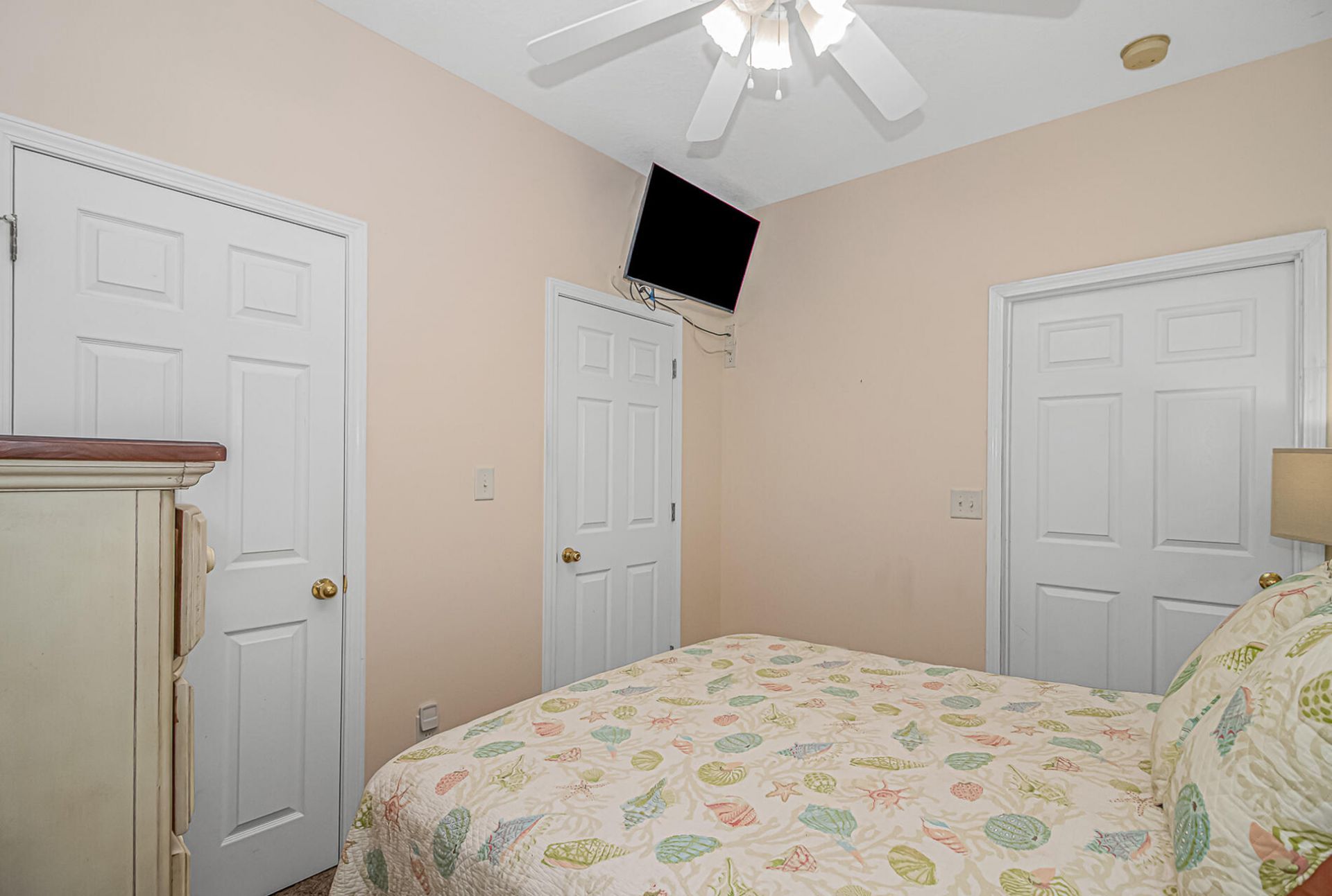 6001 S Kings Highway Photo 23