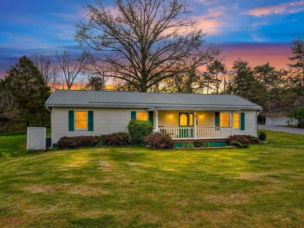 24 S Longworth Street , Jackson, OH 45640