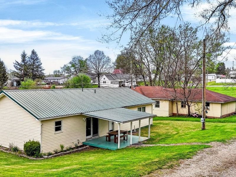 24 S Longworth Street , Jackson, OH 45640 Photo 5