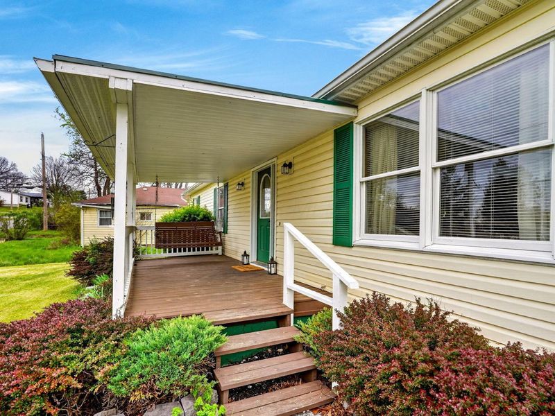 24 S Longworth Street , Jackson, OH 45640 Photo 9