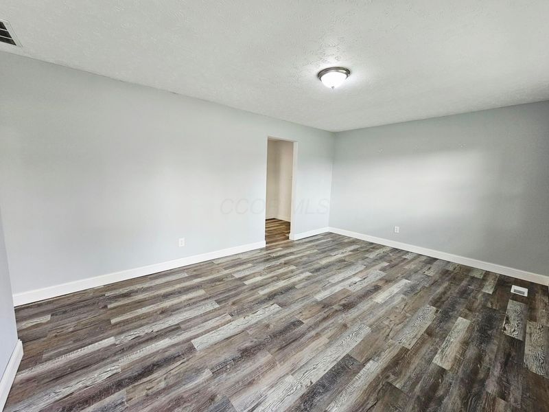 3002 Snow Hill Road SW, Washington Court House, OH 43160 Photo 8