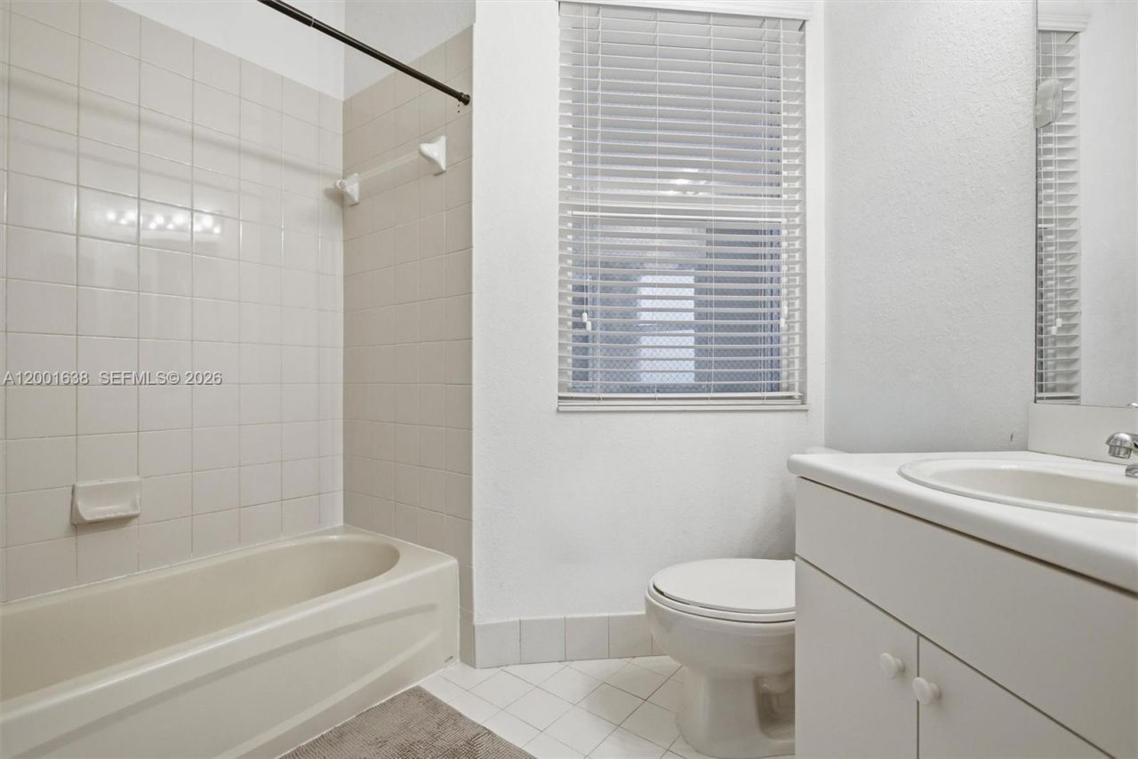 11102 NW 83rd St, Unit 217, Doral, FL 33178 Photo