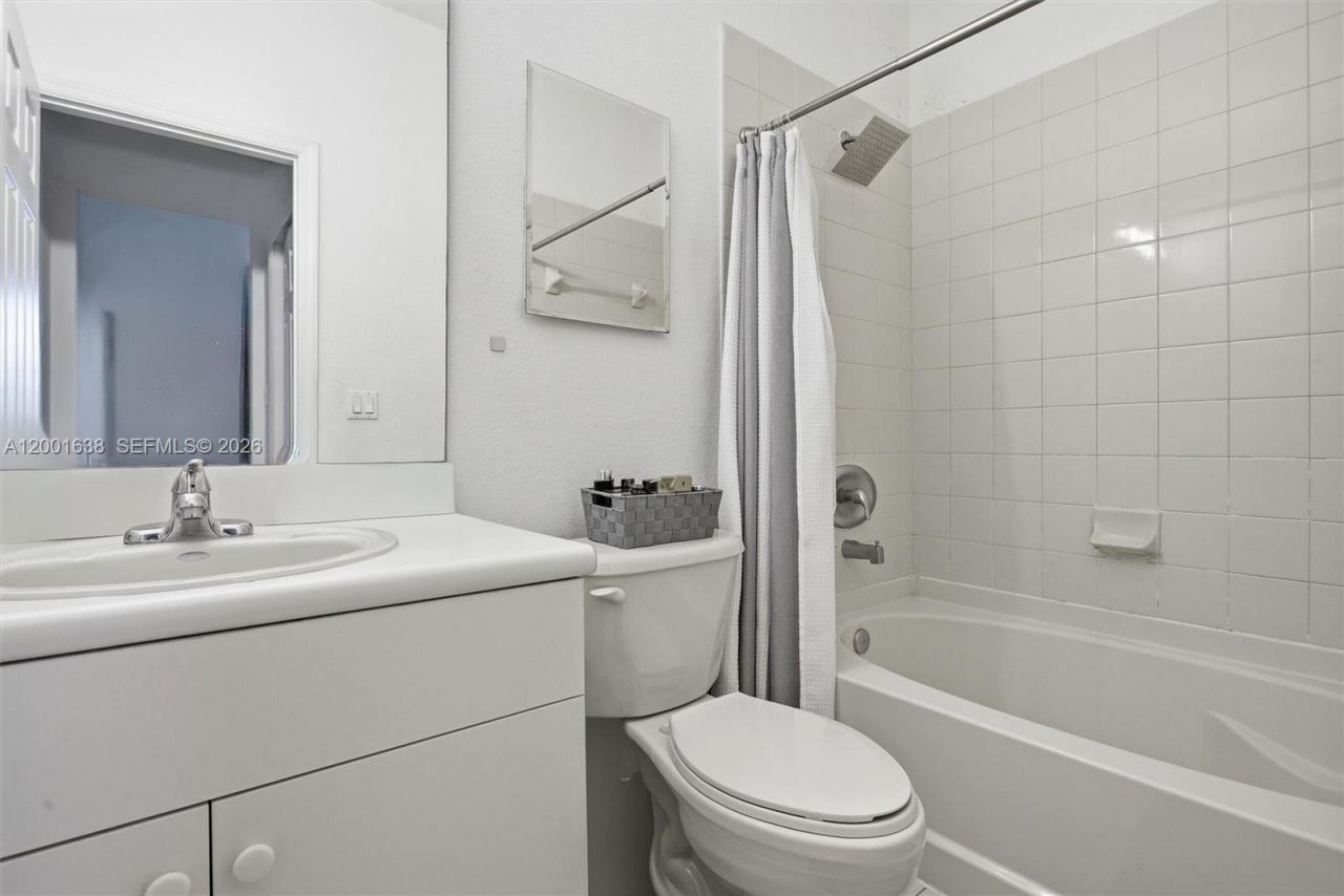 11102 NW 83rd St, Unit 217, Doral, FL 33178 Photo