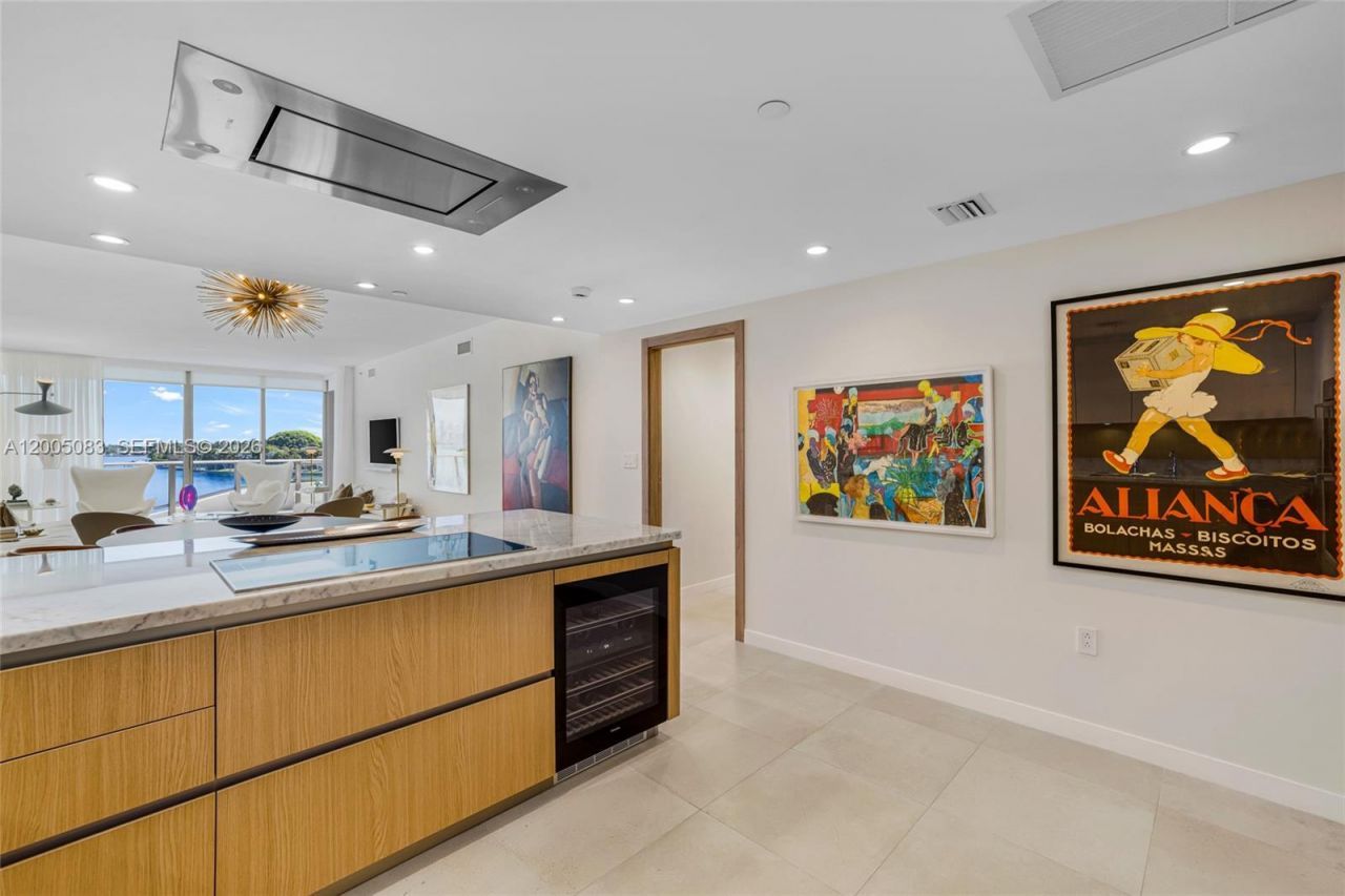 1135 103rd St , Unit 504, Bay Harbor Islands, FL 33154 Photo