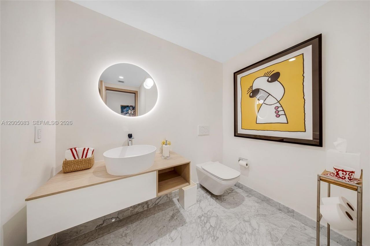 1135 103rd St , Unit 504, Bay Harbor Islands, FL 33154 Photo