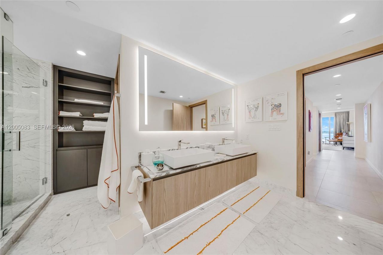 1135 103rd St , Unit 504, Bay Harbor Islands, FL 33154 Photo