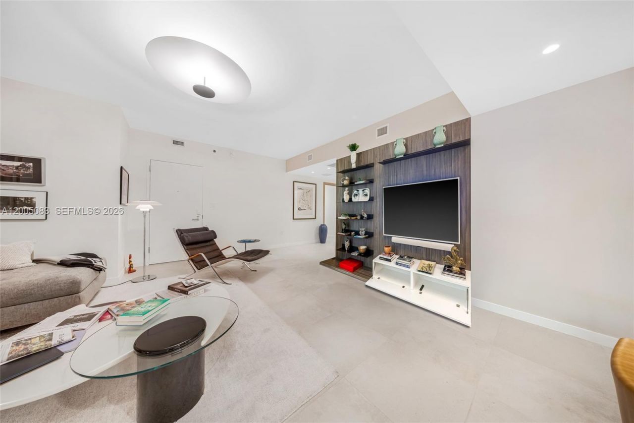 1135 103rd St , Unit 504, Bay Harbor Islands, FL 33154 Photo