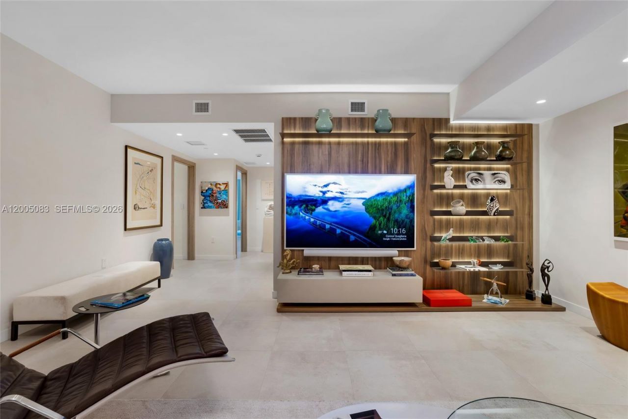 1135 103rd St , Unit 504, Bay Harbor Islands, FL 33154 Photo