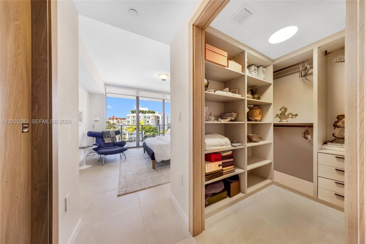 1135 103rd St , Unit 504, Bay Harbor Islands, FL 33154 Photo