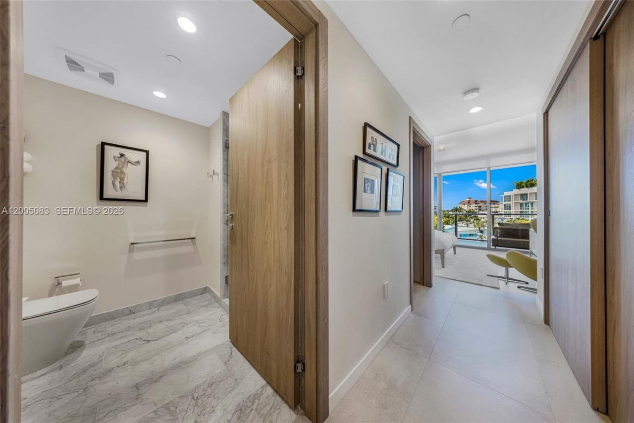 1135 103rd St , Unit 504, Bay Harbor Islands, FL 33154 Photo