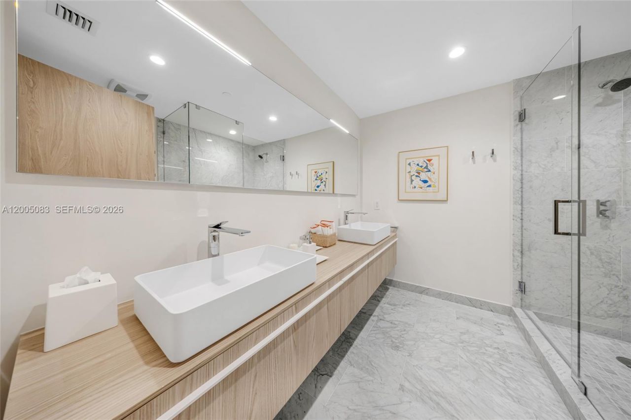 1135 103rd St , Unit 504, Bay Harbor Islands, FL 33154 Photo