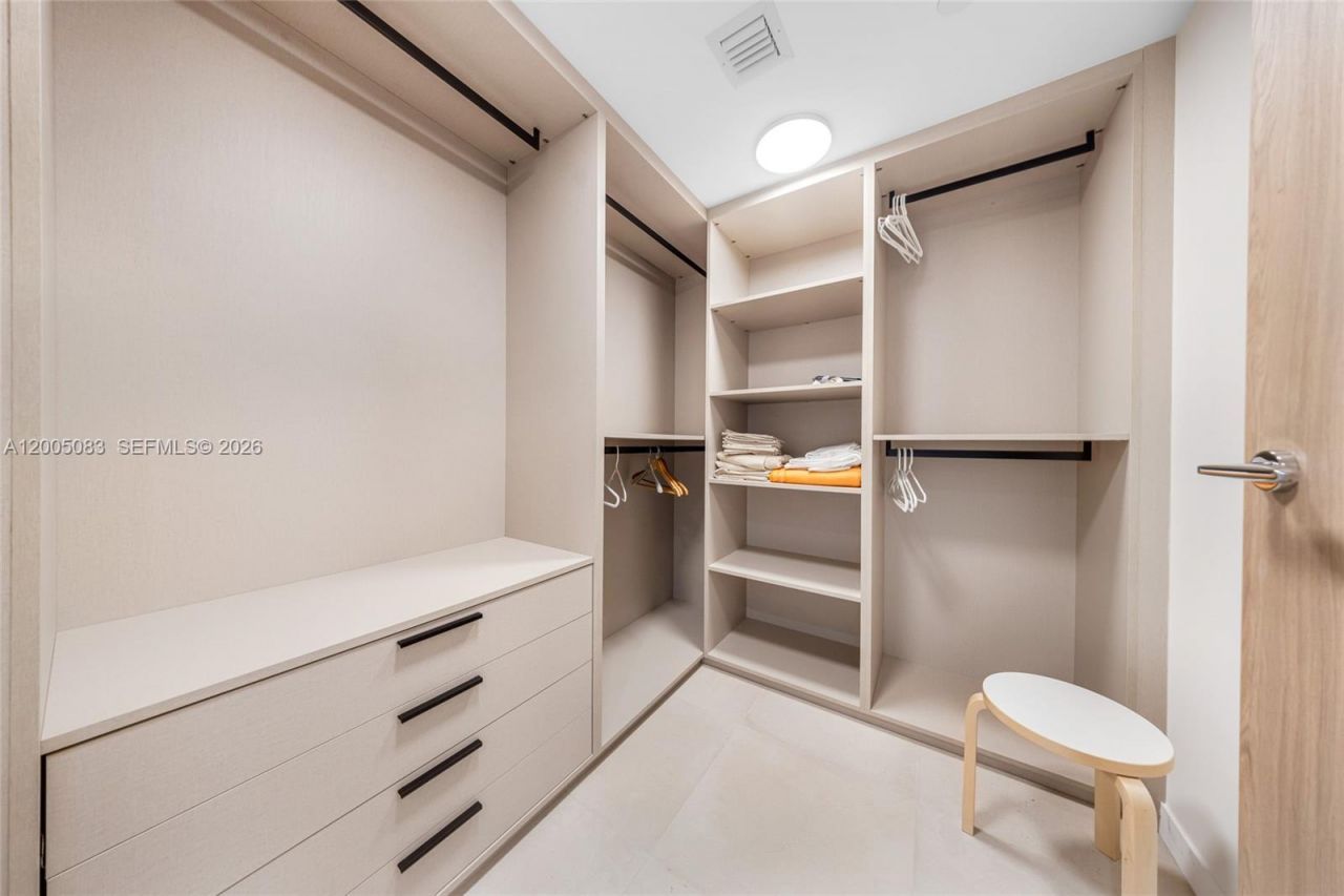 1135 103rd St , Unit 504, Bay Harbor Islands, FL 33154 Photo